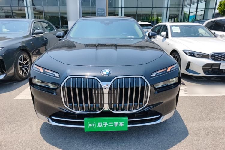BMW 735Li 2023 — 2