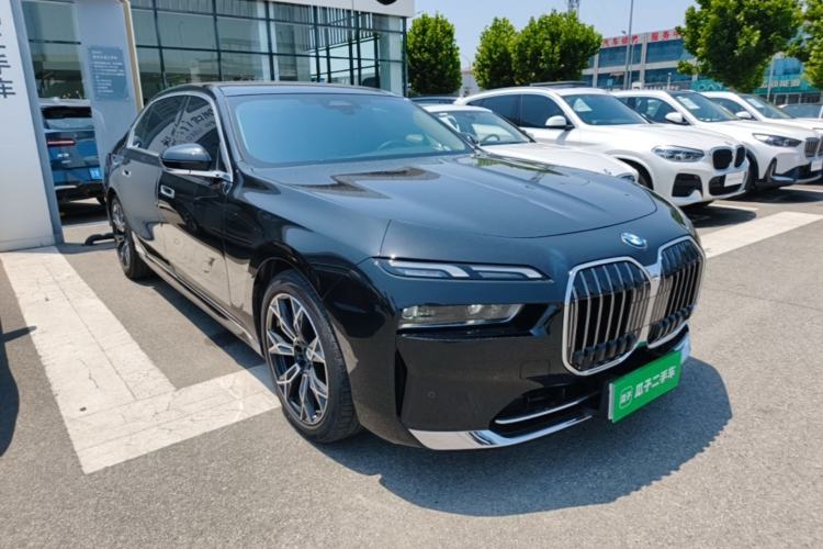 BMW 735Li 2023 — 3