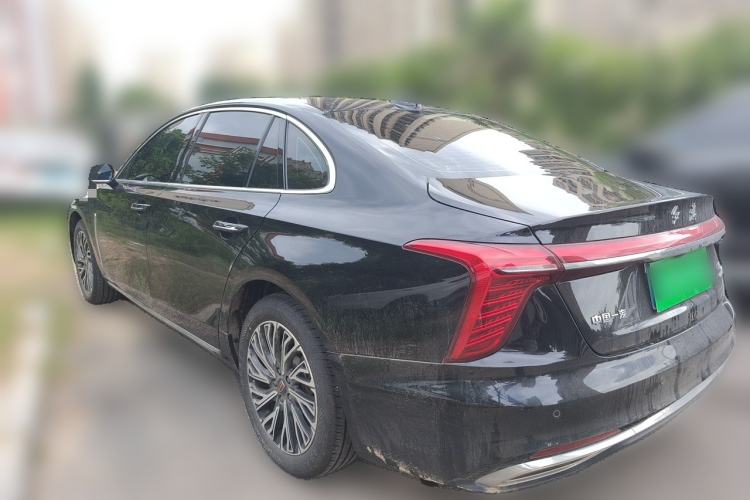 Hongqi H5 2025 — 4