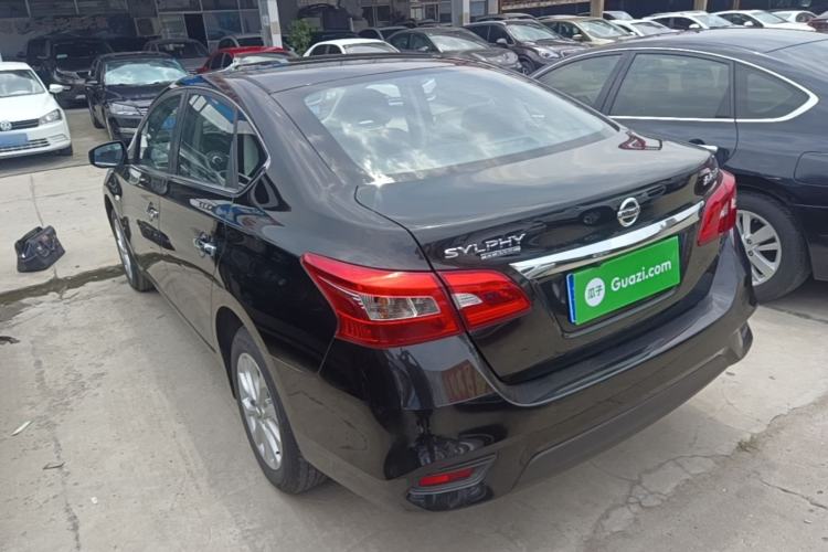Nissan Sentra 2024 — 4