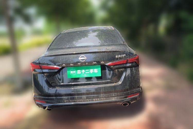 Nissan Altima 2022 — 5