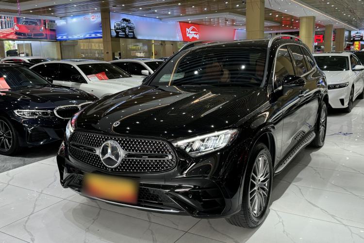 Mercedes-Benz GLC 300 L 2024 — фото 1