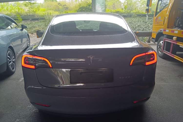 Tesla Model 3 2020 — 5