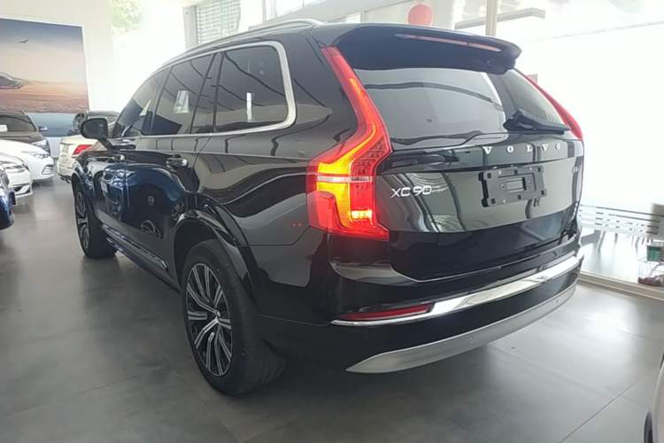 Volvo XC90 2022 — 4