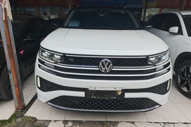 Volkswagen Tavendor 2023 — 2