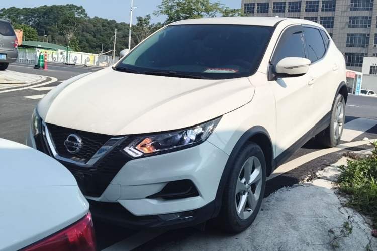 Nissan Qashqai 2022 — фото 1