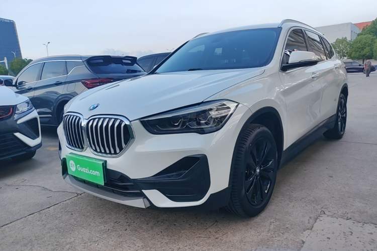BMW X1 2021 — фото 1
