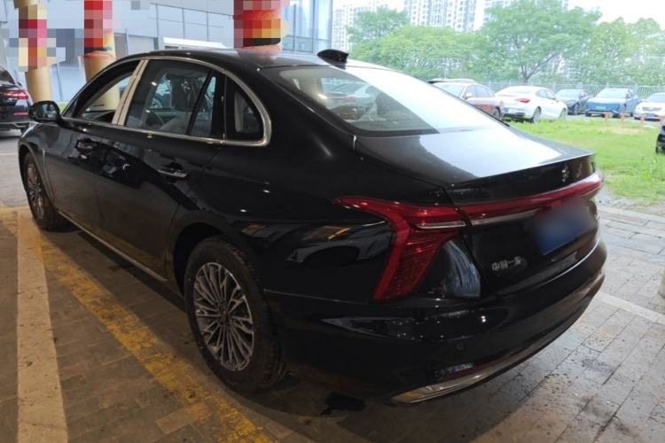 Hongqi H5 2025 — 4