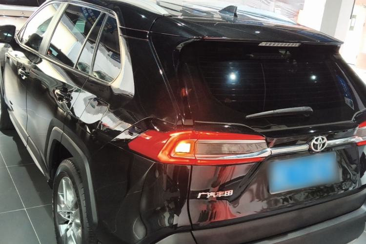 Toyota RAV4 2022 — 4