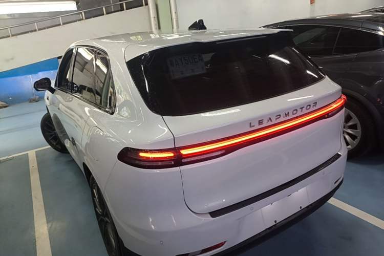 Leapmotor C10 2024 — 4