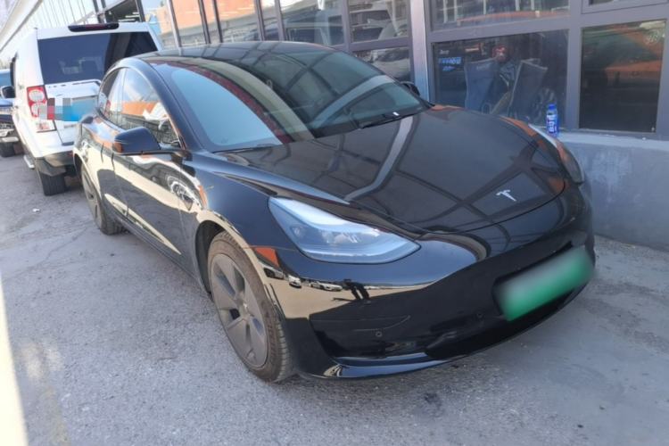 Tesla Model 3 2022 — 3