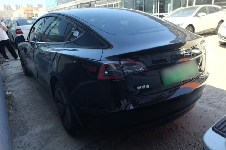 Tesla Model 3 2022 — 4