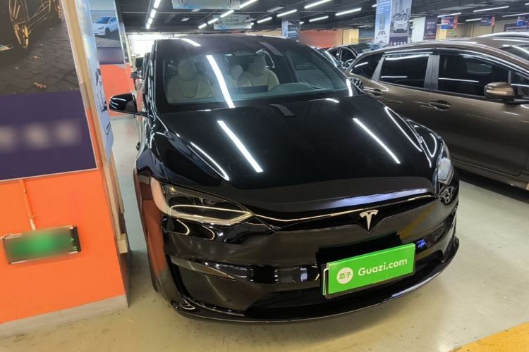 Tesla Model X 2023 — 3