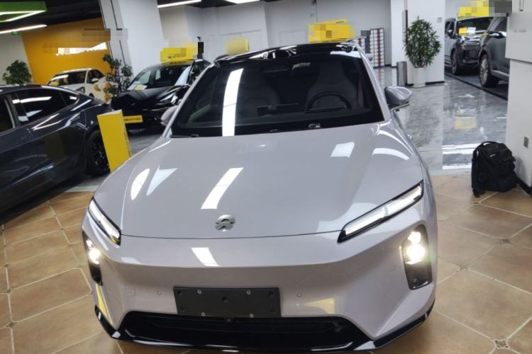 NIO ET5T 2025 — 2