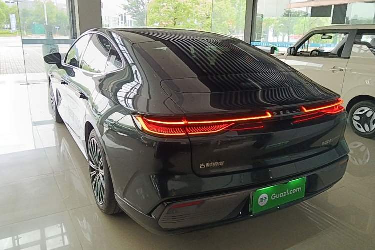 Geely Galaxy 8 2025 — 4