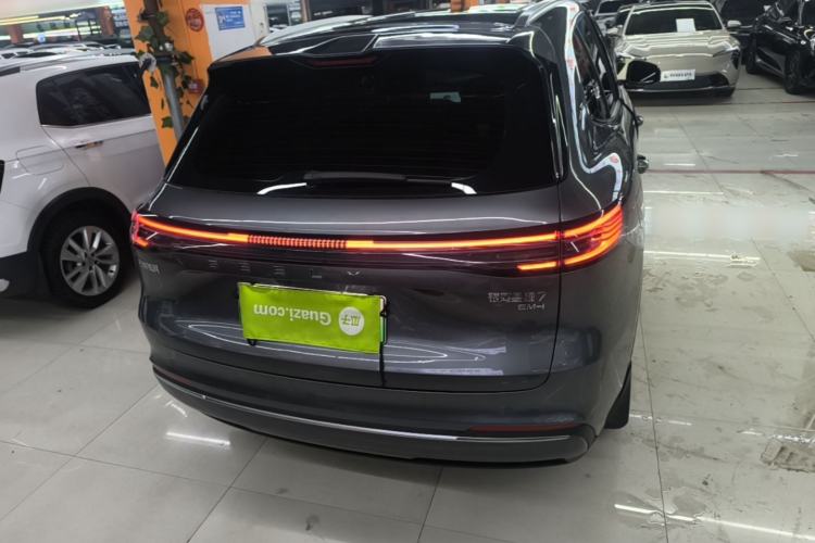 Geely Xingjian 7 2025 — 5