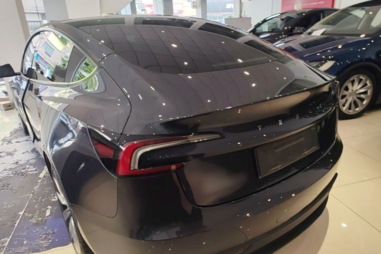 Tesla Model 3 2023 — 4