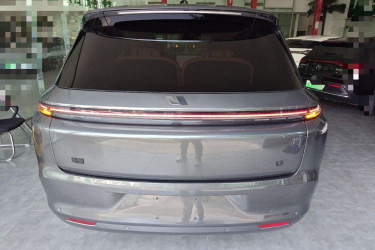 Li Auto L8 2023 — 5
