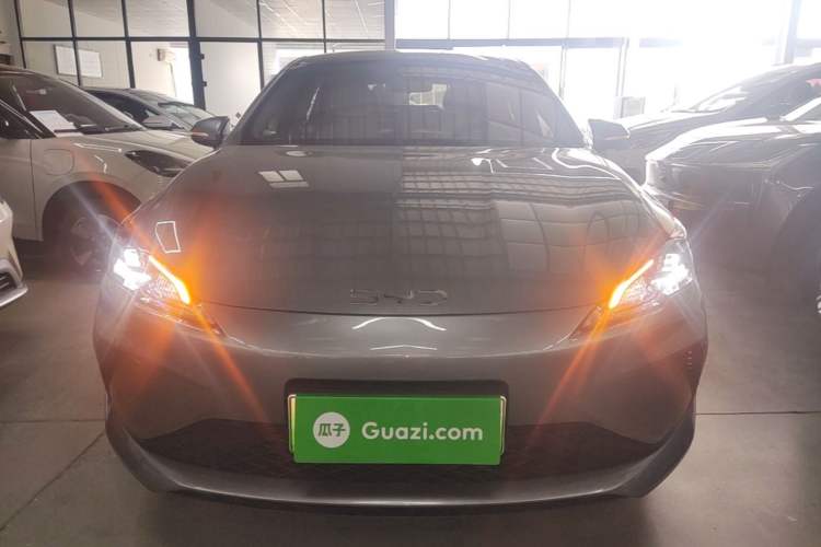 BYD Seal 05 DM-i 2025 — фото 2