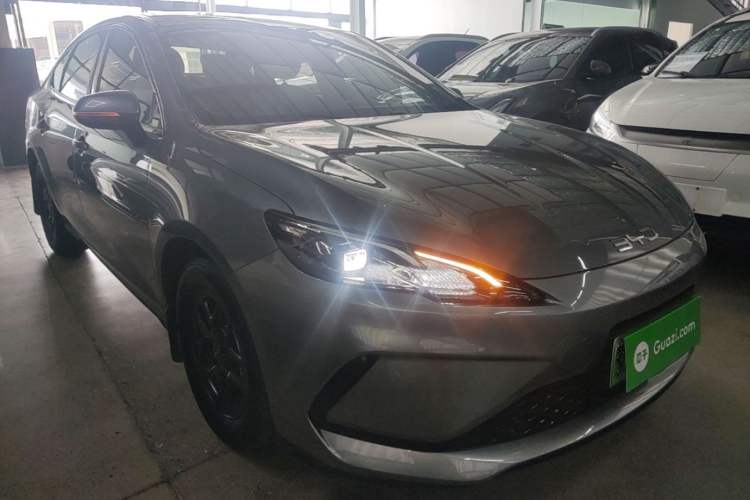 BYD Seal 05 DM-i 2025 — фото 3