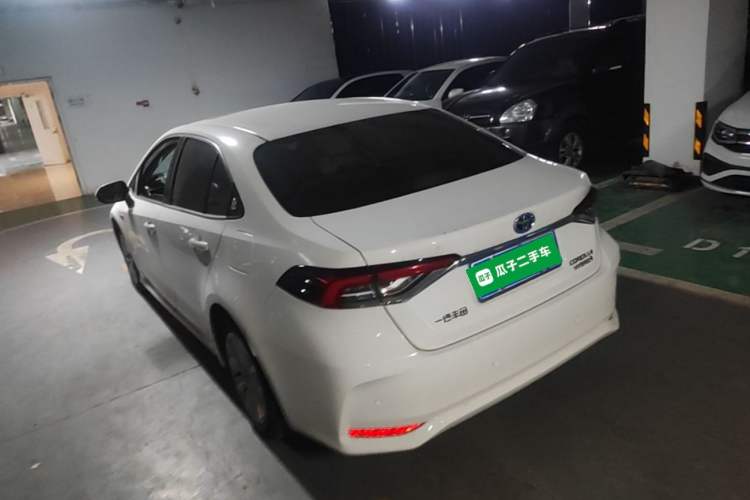 Toyota Corolla 2023 — 4