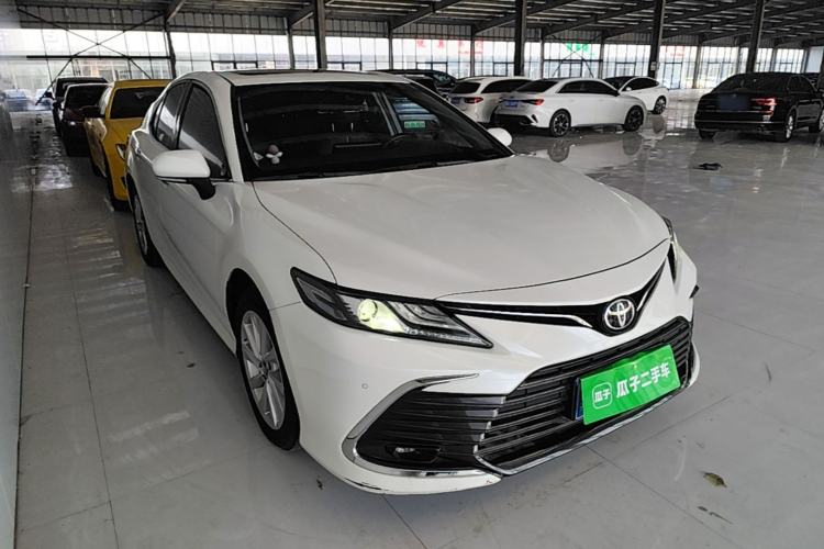 Toyota Camry 2021 — фото 3