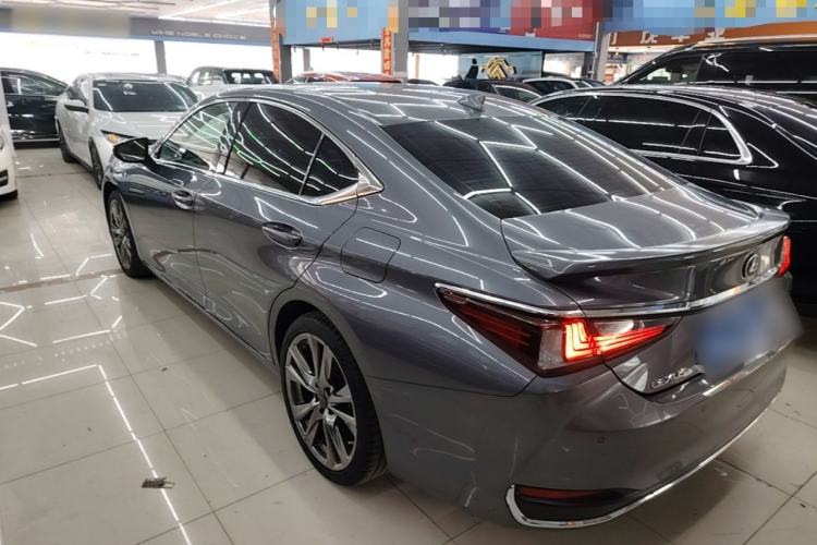 Lexus ES 200 2020 — 4