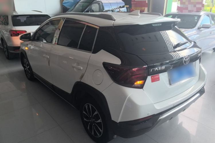 Toyota YARiS L 2022 — 4