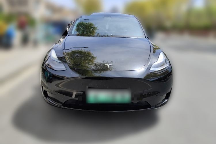 Tesla Model Y 2022 — 2