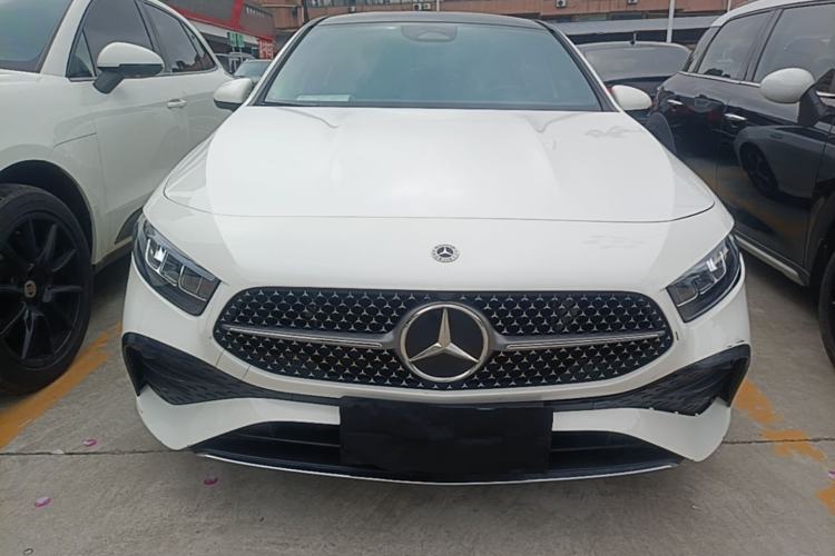Mercedes-Benz A 200 L 2023 — фото 2