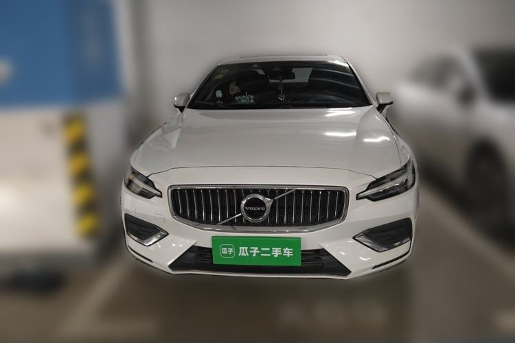 Volvo S60 2021 — 2