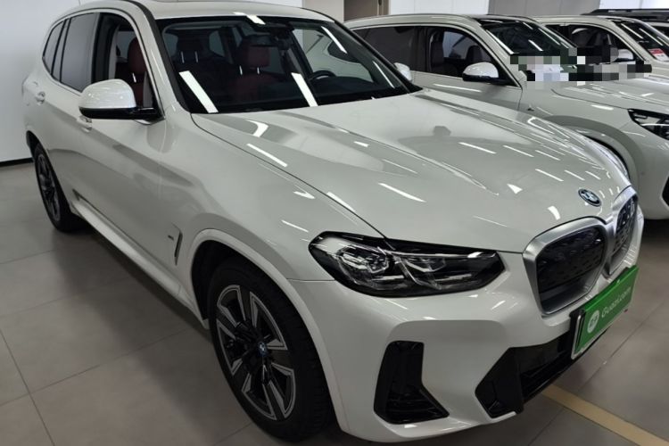 BMW iX3 2024 — 3