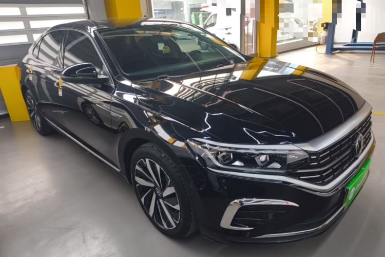 Volkswagen Passat 2023 — 3