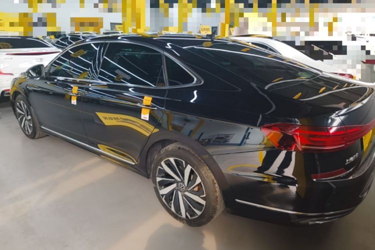 Volkswagen Passat 2023 — 4