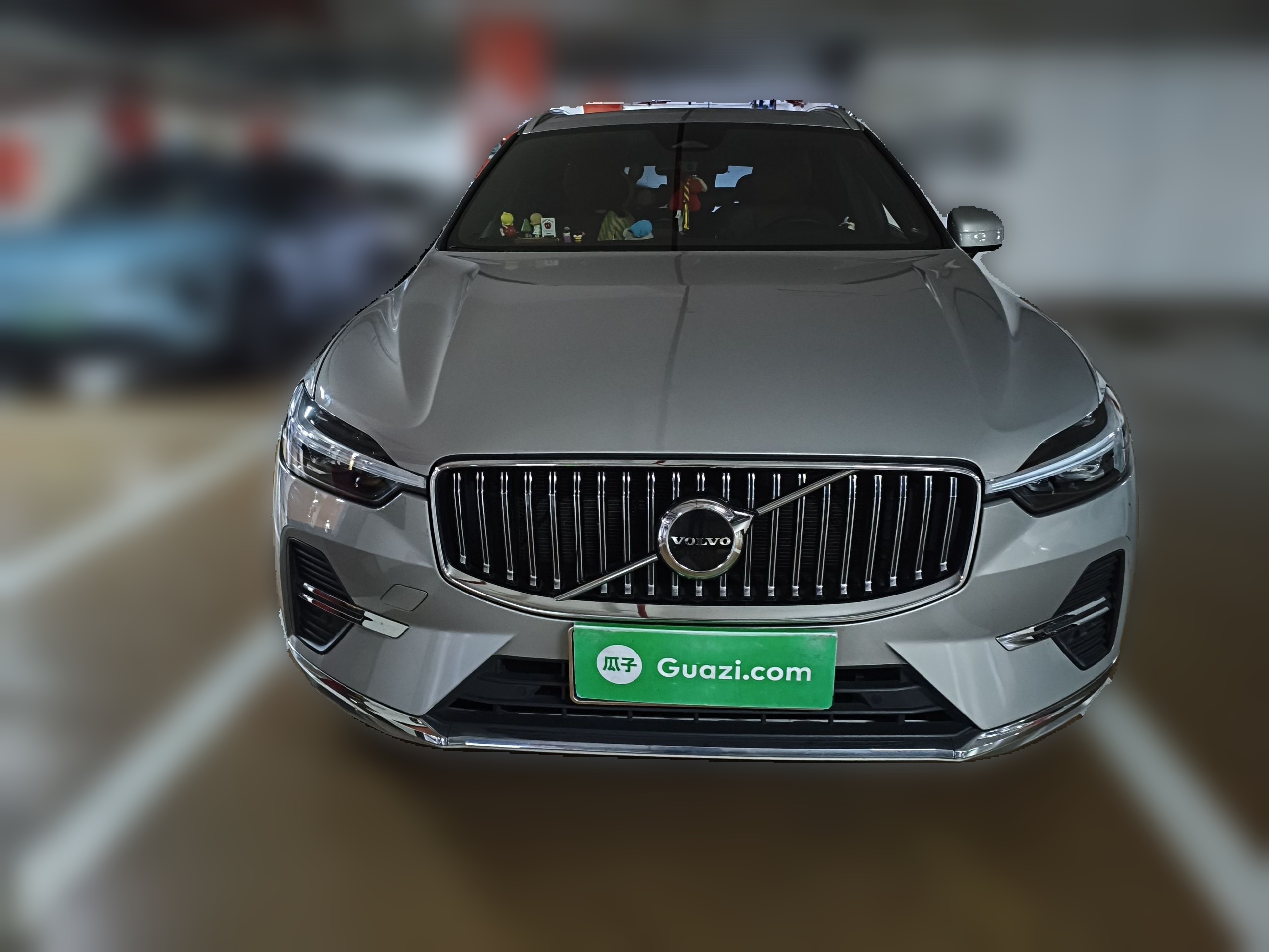 Volvo XC60 2022 — фото 2