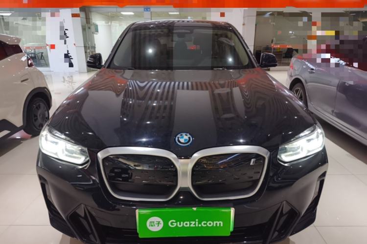 BMW iX3 2023 — 2