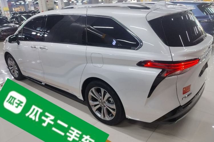 Toyota sienna 2023 — фото 4