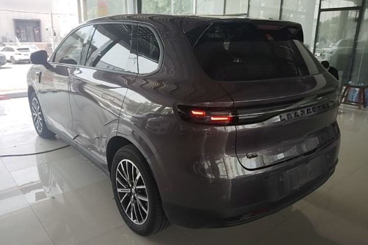 Leapmotor B10 2025 — 4