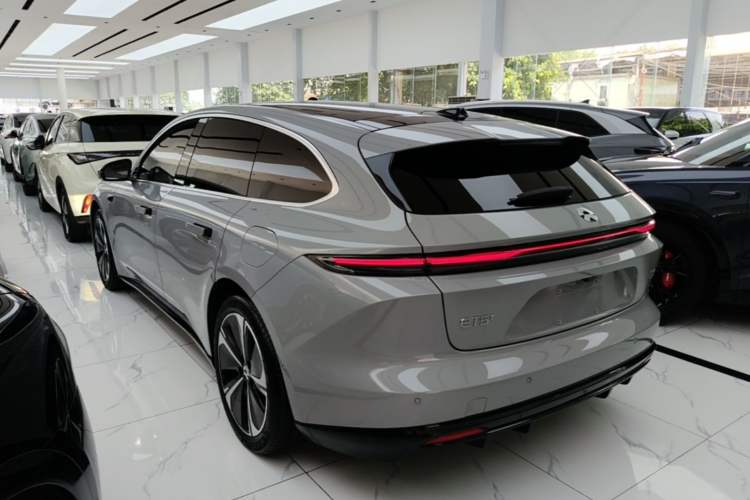 NIO ET5T 2025 — 4