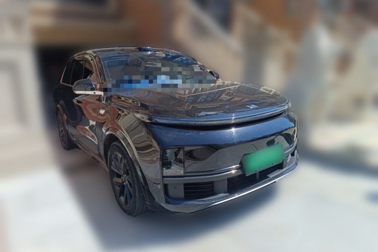 Li Auto L8 2023 — 3