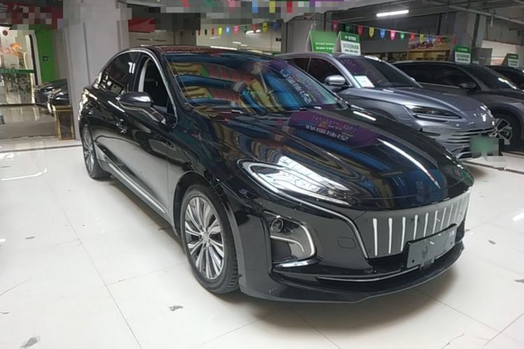 Hongqi E-QM5 2022 — 3