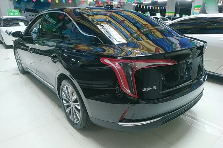 Hongqi E-QM5 2022 — 4