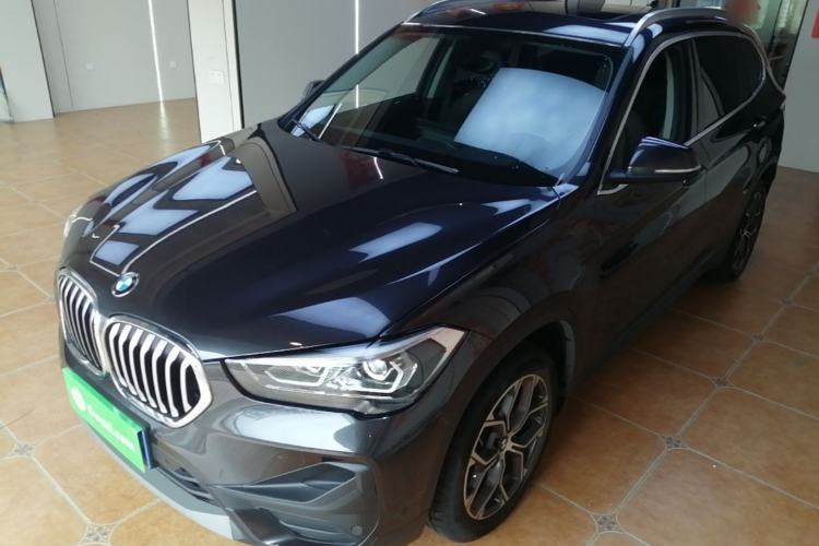 BMW X1 2022 — фото 1