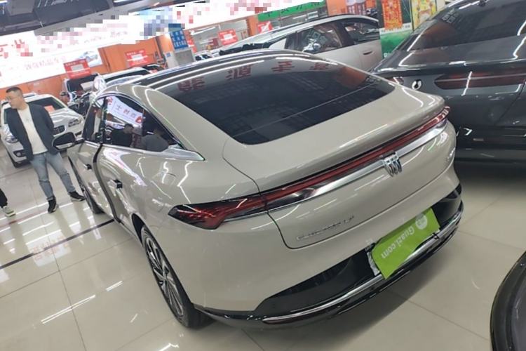Buick L7 2025 — 4