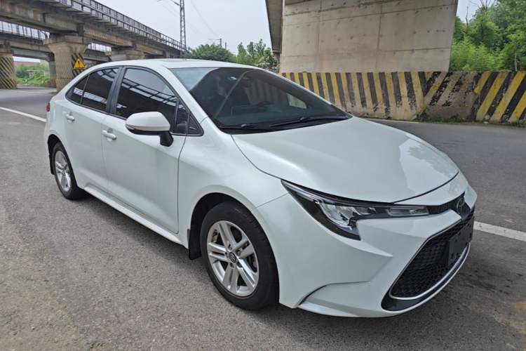 Toyota Corolla 2021 — фото 3