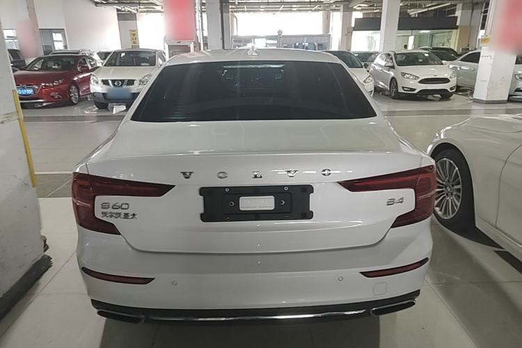 Volvo S60 2022 — 5