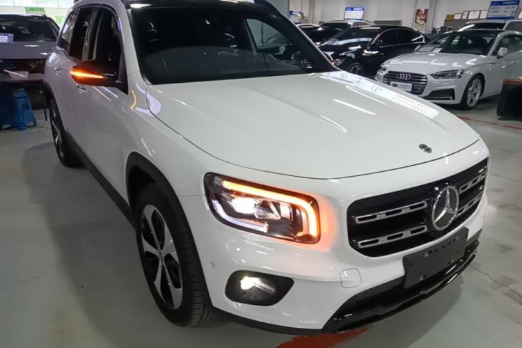 Mercedes-Benz GLB 220 2023 — 3