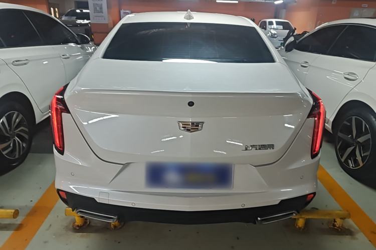 Cadillac CT4 2023 — 5