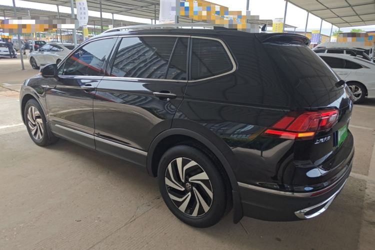 Volkswagen Tiguan L 2023 — фото 4