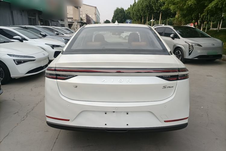 AION S Plus 2025 — 5
